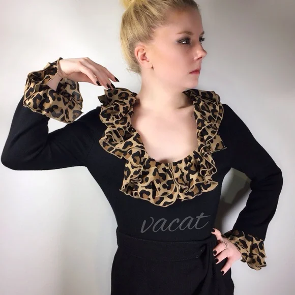 Tory Burch Black V-Neck Sweater with Leopard Print Trim - Picture 4 of 4